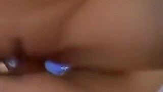 Голый сын решил повеселиться и зашел к своей полуголой сестре.